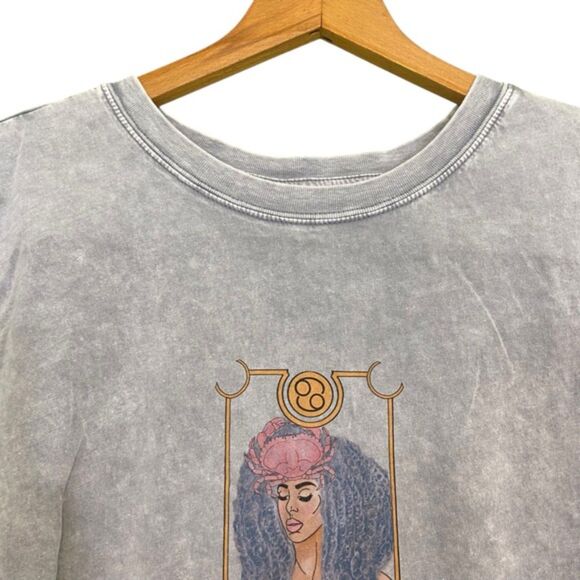 Z Supply Washed Grey Zodiac Cancer Short Sleeve Graphic T Shirt Medium - Picture 4 of 9